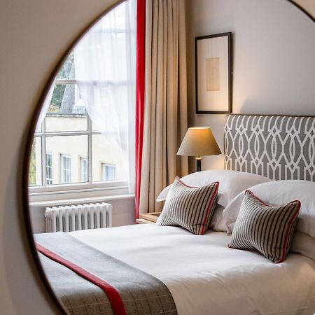 Old Bank Hotel Oxford Exterior foto A bedroom at the hotel