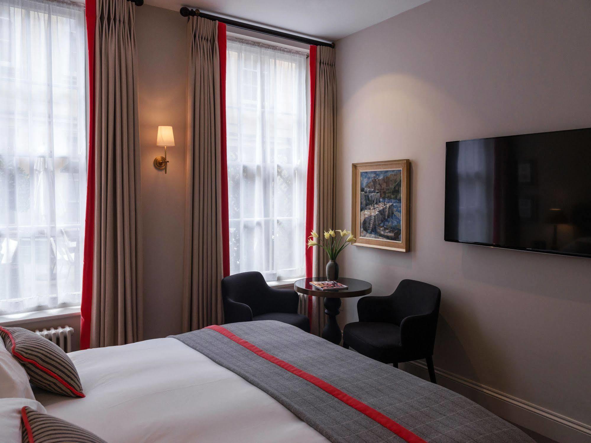 Old Bank Hotel Oxford Exterior foto A bedroom at the hotel